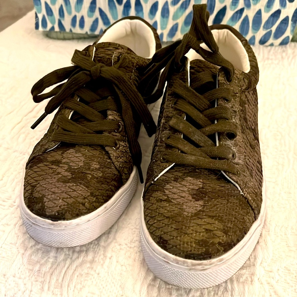 Camo Isaac Mizrahi Live sneaker.